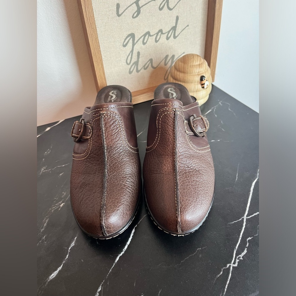 Soft Walk women’s slip on block heel comfort mule brown buckle size 7.5 M
